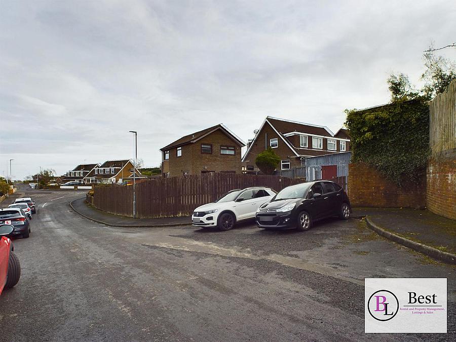 2 Ailsa Gardens