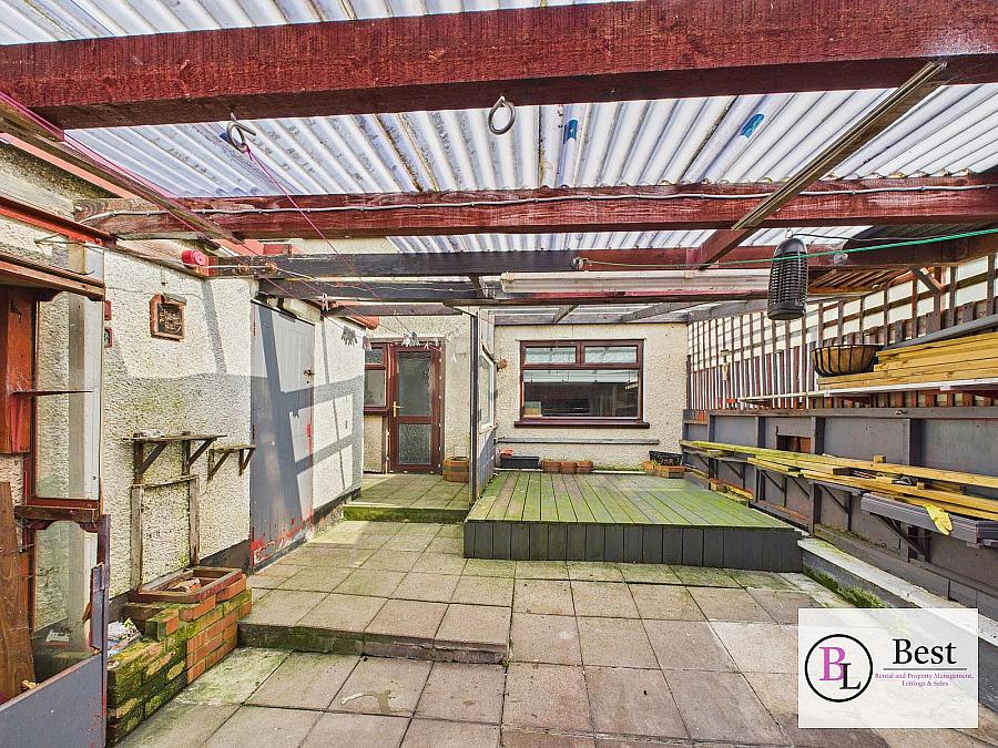 54 Pinewood Avenue 54 Pinewood Avenue