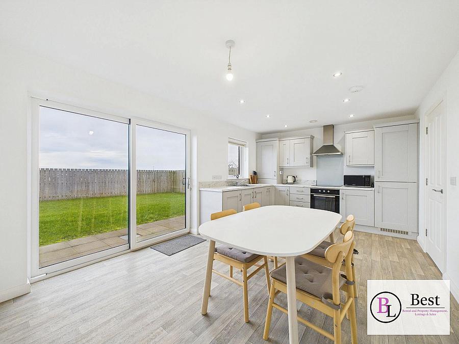 74 Blackthorn Rise