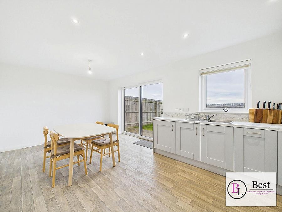 74 Blackthorn Rise
