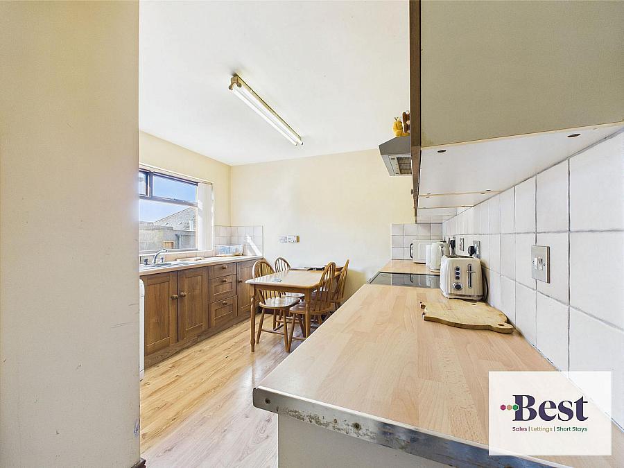 11 Ballysnod Road