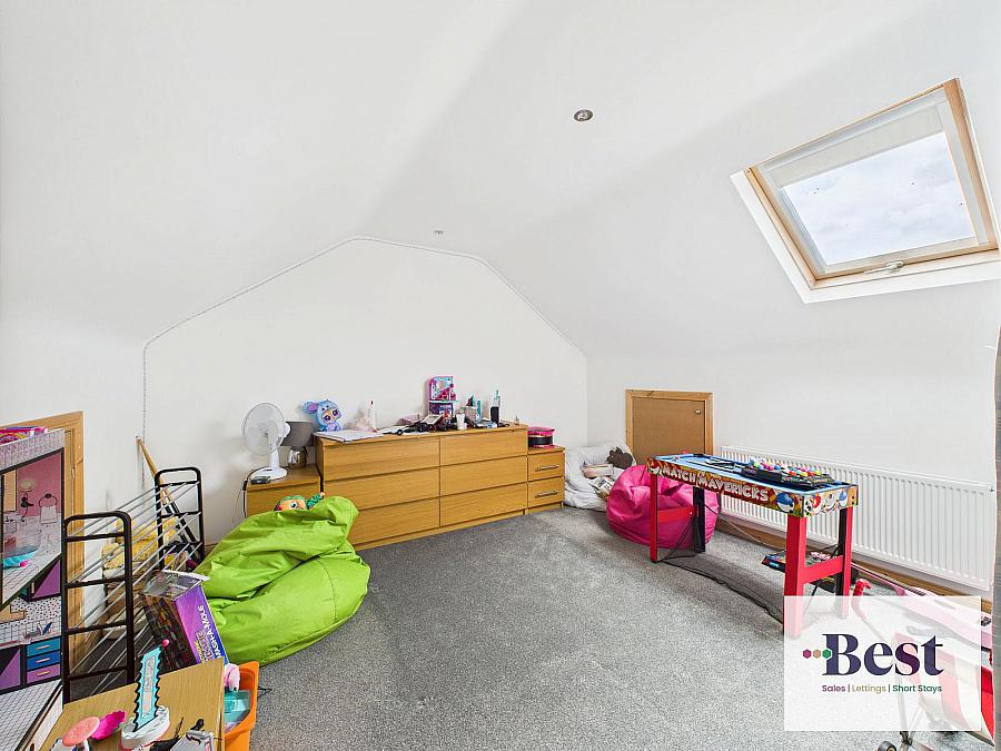 3 Oakdene