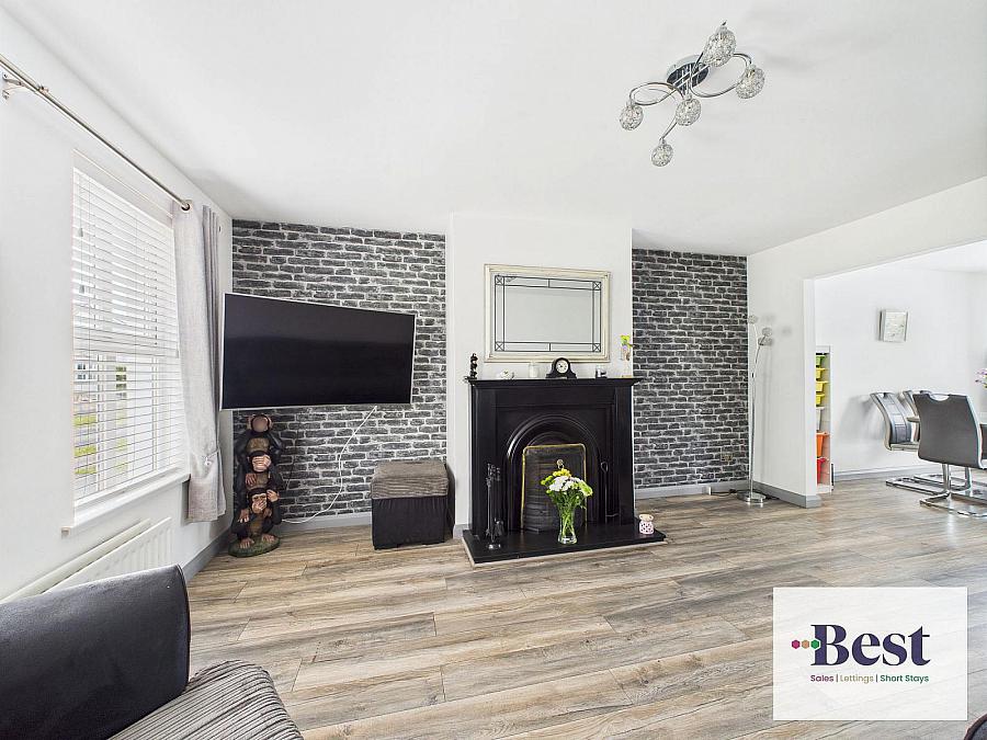 3 Oakdene
