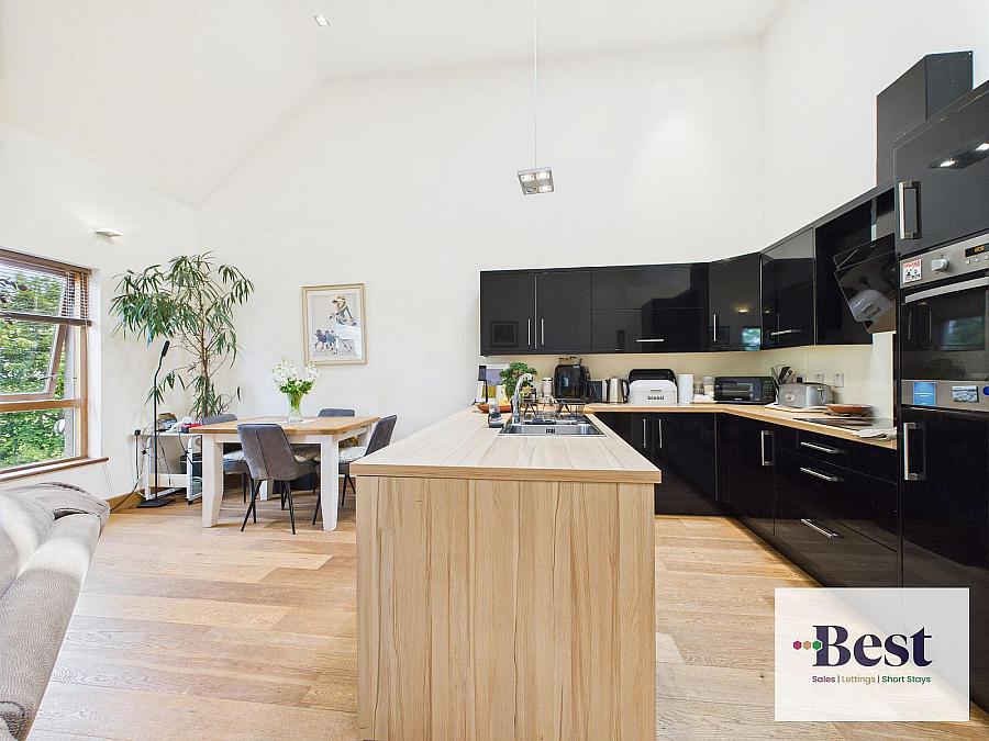 Apartment 5 75 Browndod Road