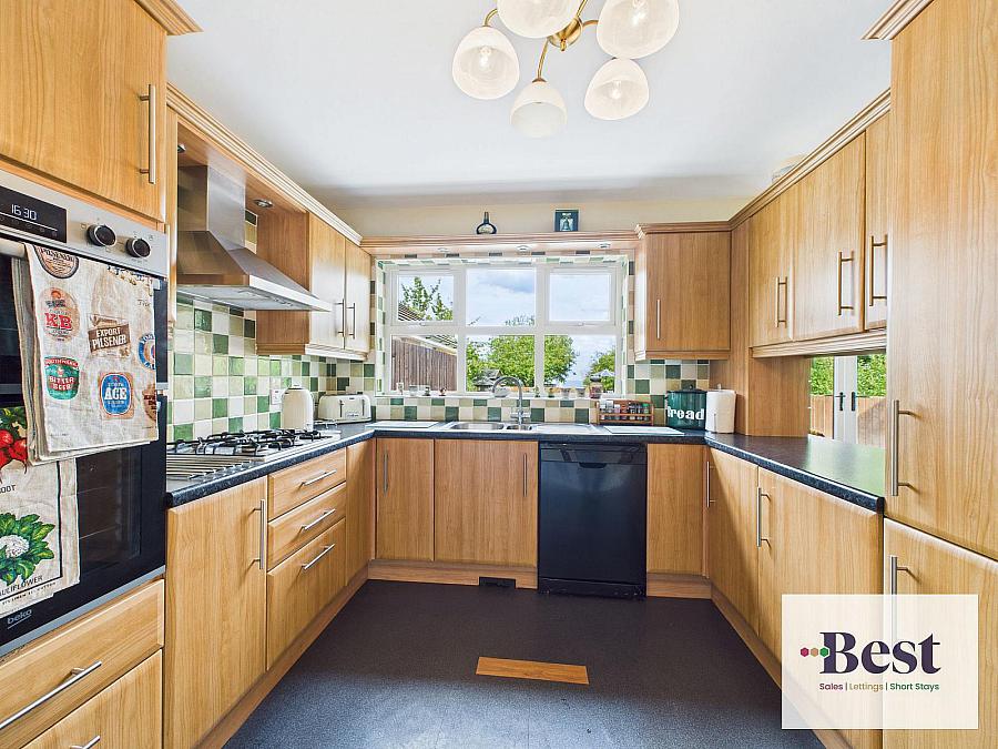 46 Corran Manor