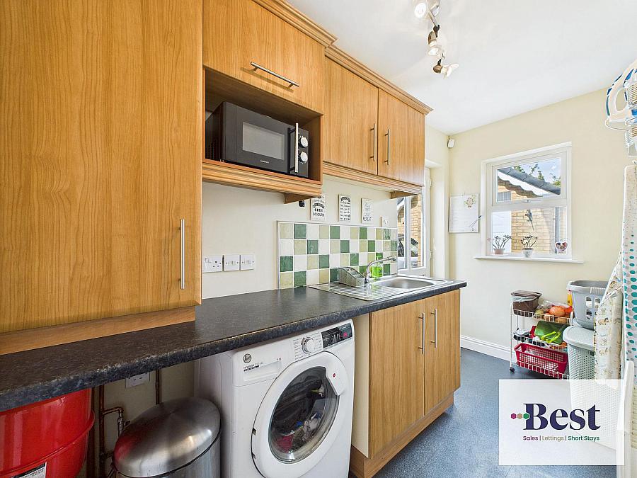 46 Corran Manor