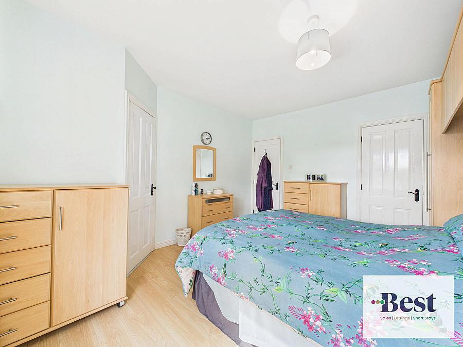 46 Corran Manor