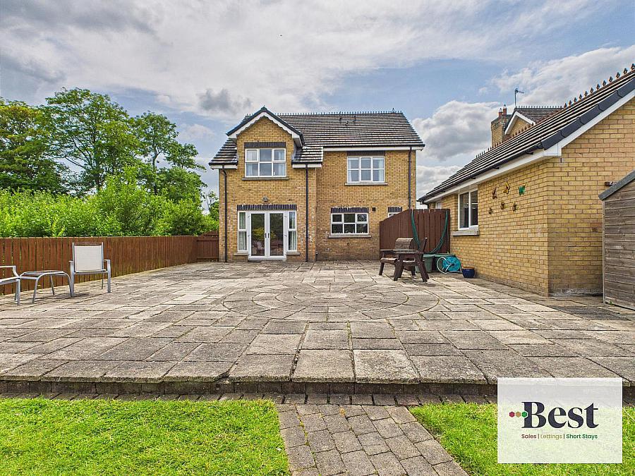 46 Corran Manor