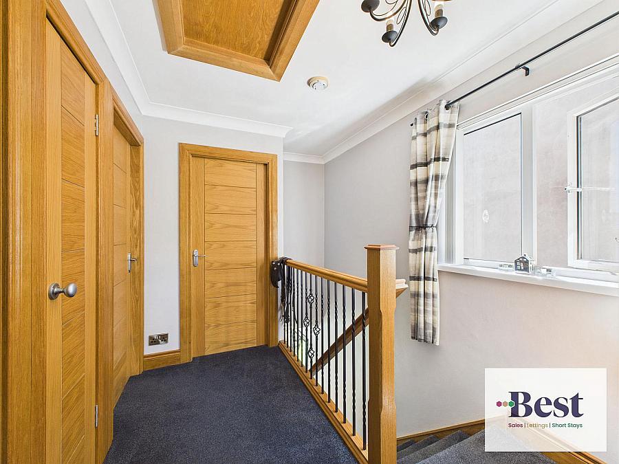11 Parkmount Gardens