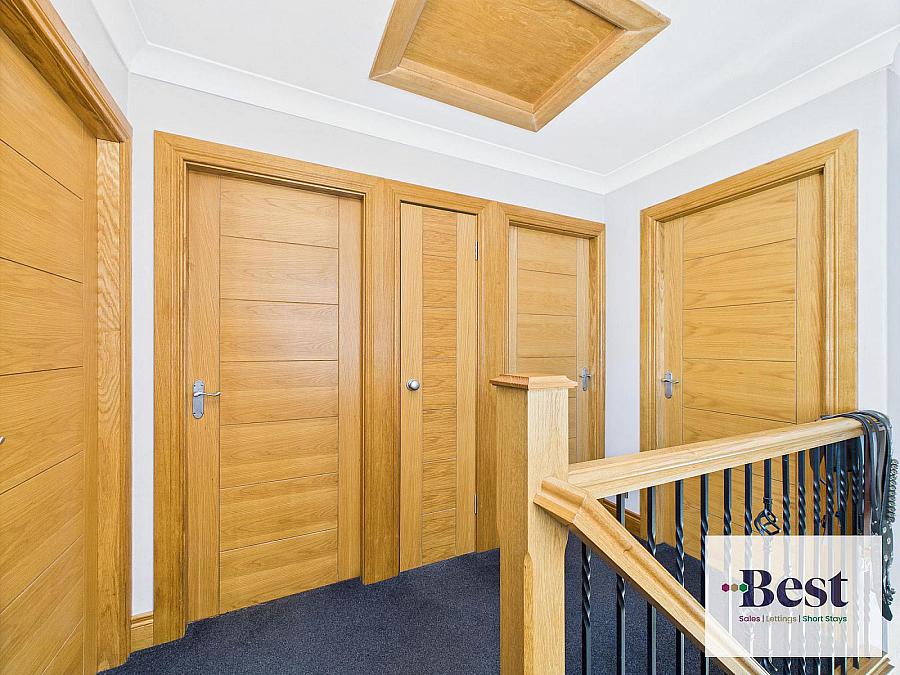 11 Parkmount Gardens