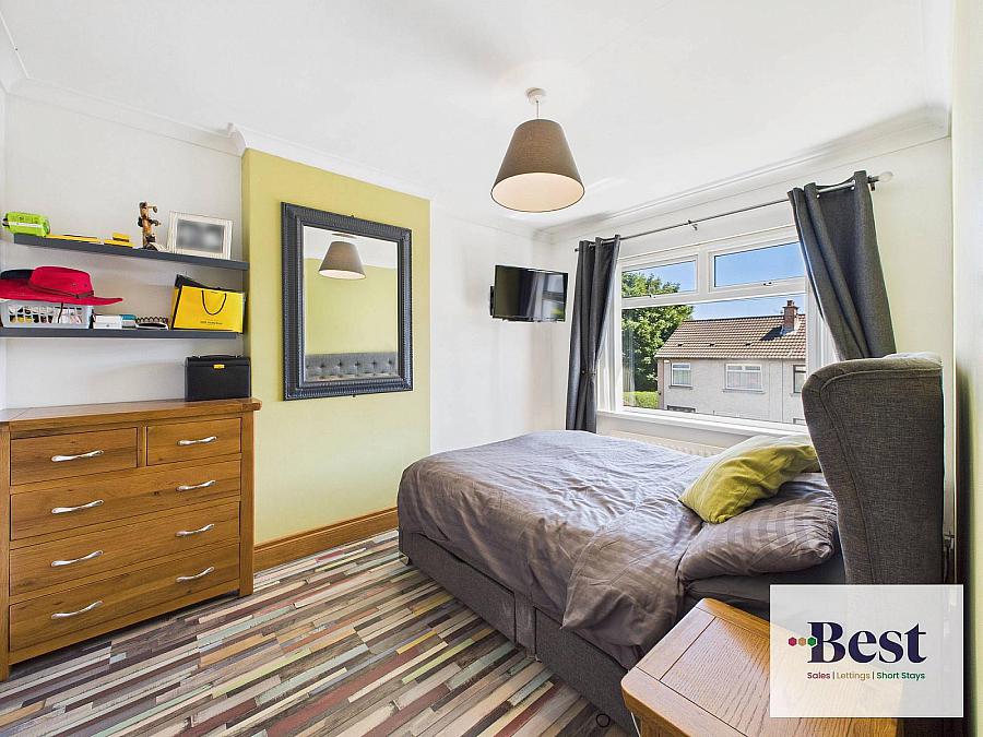 11 Parkmount Gardens
