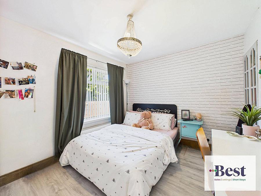 11 Parkmount Gardens