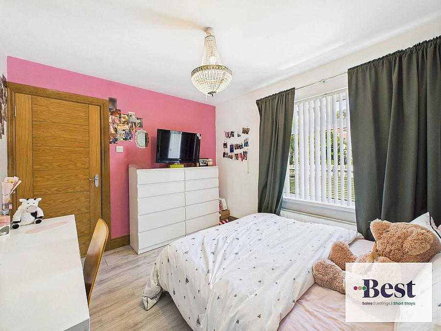 11 Parkmount Gardens
