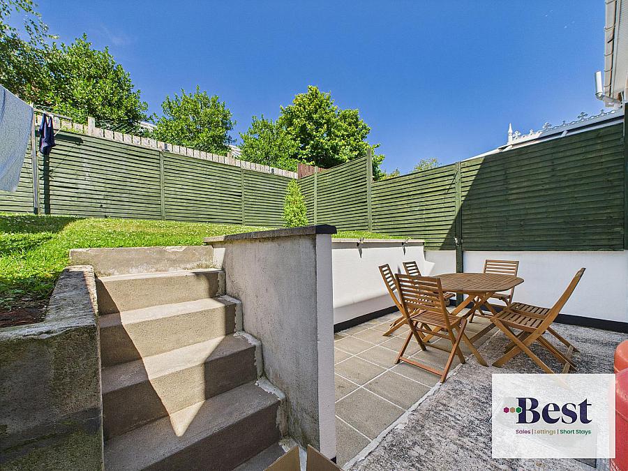 11 Parkmount Gardens