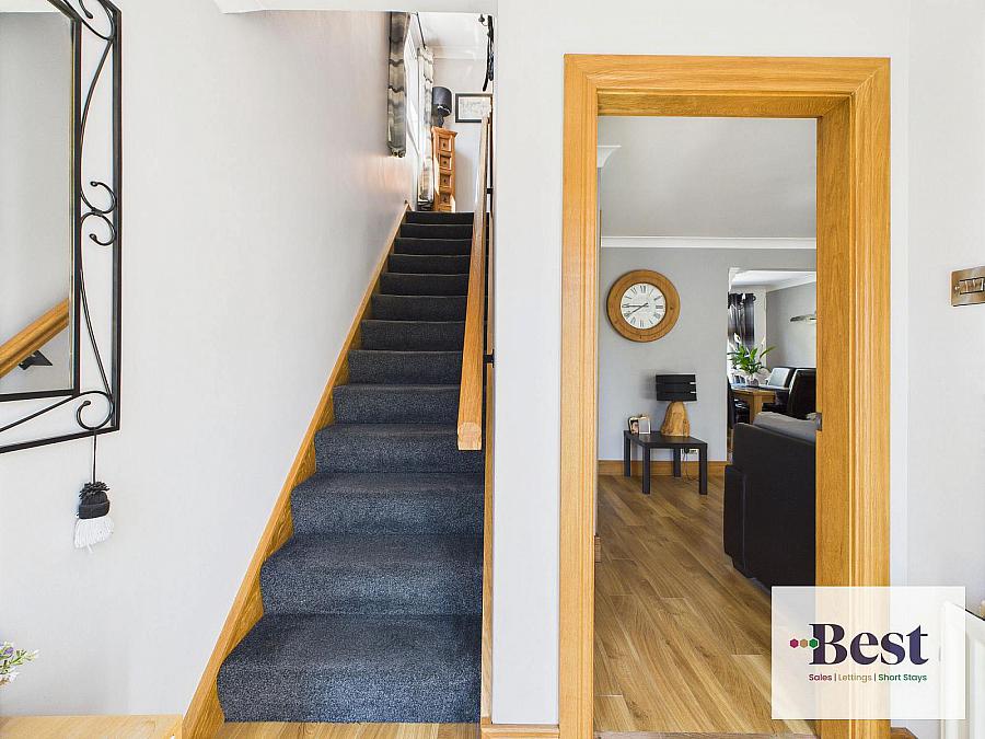 11 Parkmount Gardens