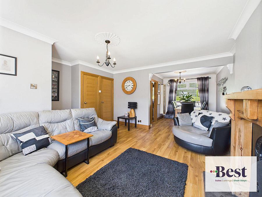11 Parkmount Gardens