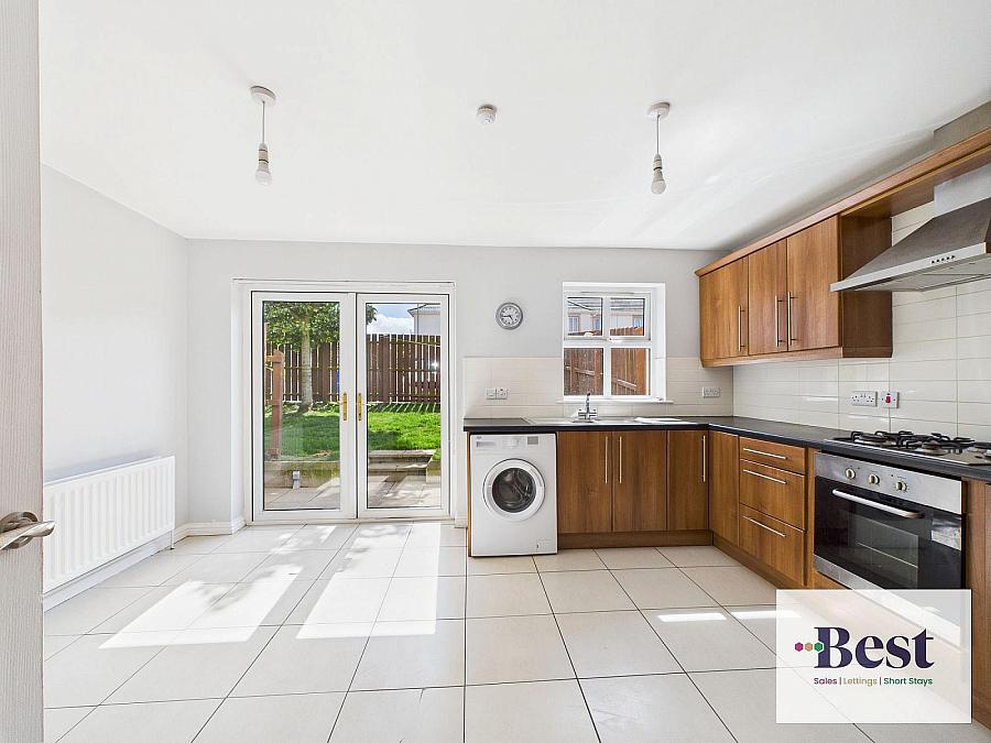 1 Bay Road Manor