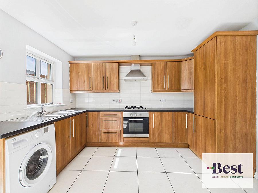1 Bay Road Manor