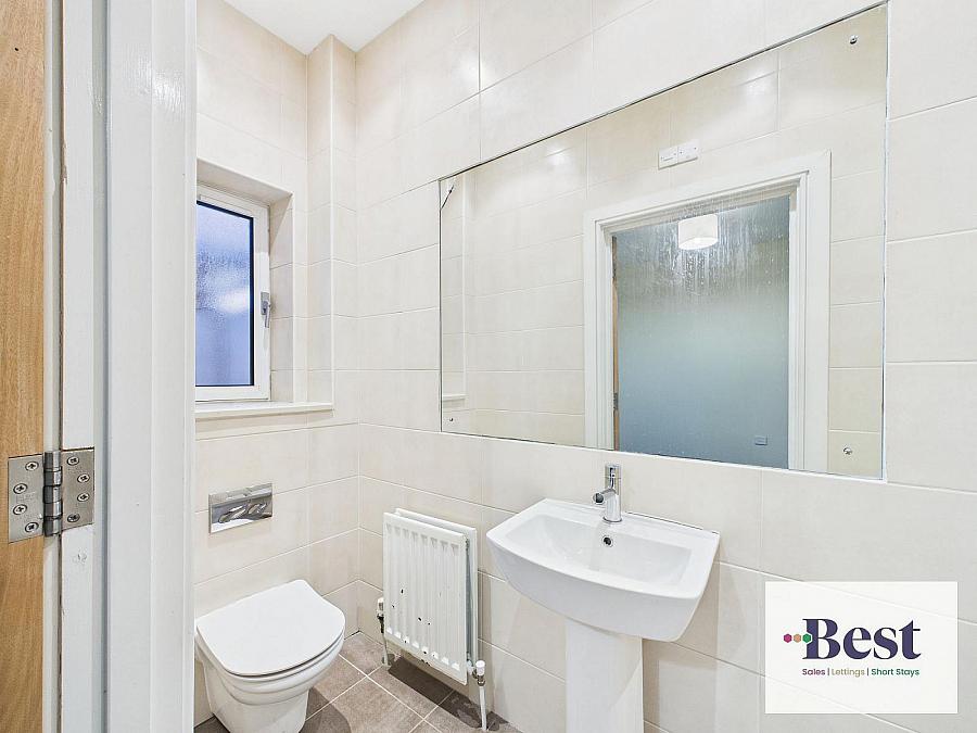 Apartment 3, Laharna Building Main Street