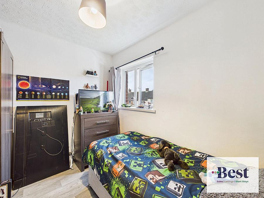 145 Waterloo Gardens