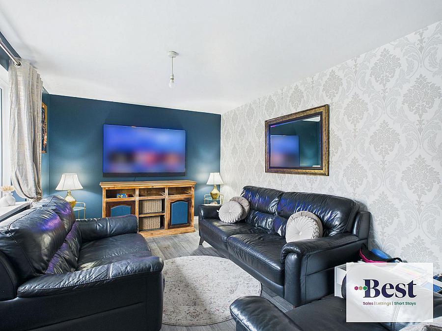 145 Waterloo Gardens