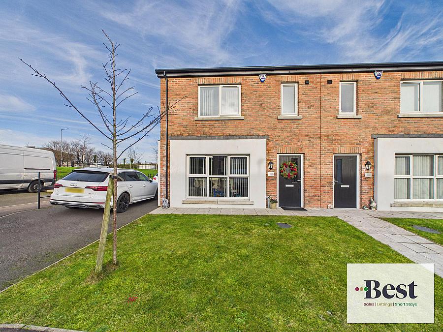 24 The Highways, Larne, BT40 2FW