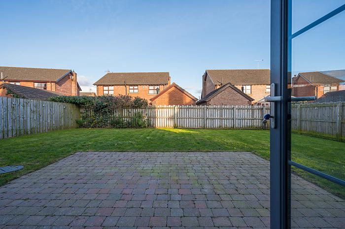 9 Edengrove Park East 9 Edengrove Park East