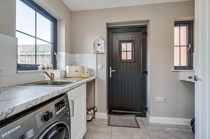9 Edengrove Park East 9 Edengrove Park East