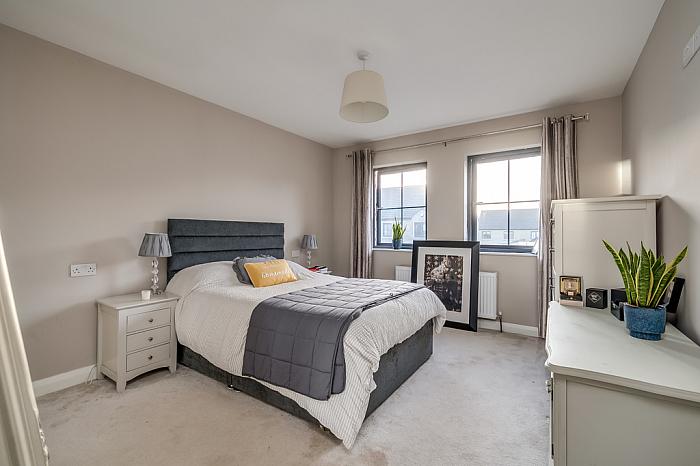 9 Edengrove Park East 9 Edengrove Park East