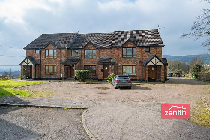 40 Meadowhill Grange