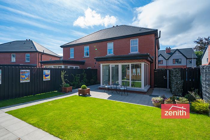 12 Oakfield Park