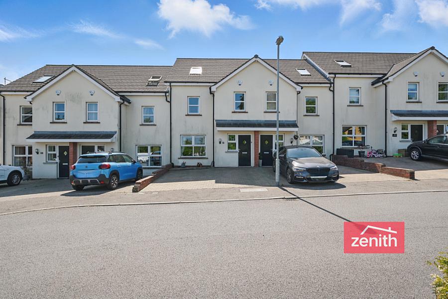 39 Loughshore Courtyard
