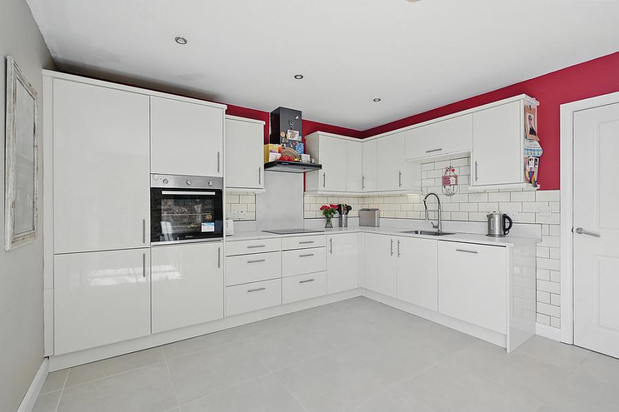 39 Loughshore Courtyard