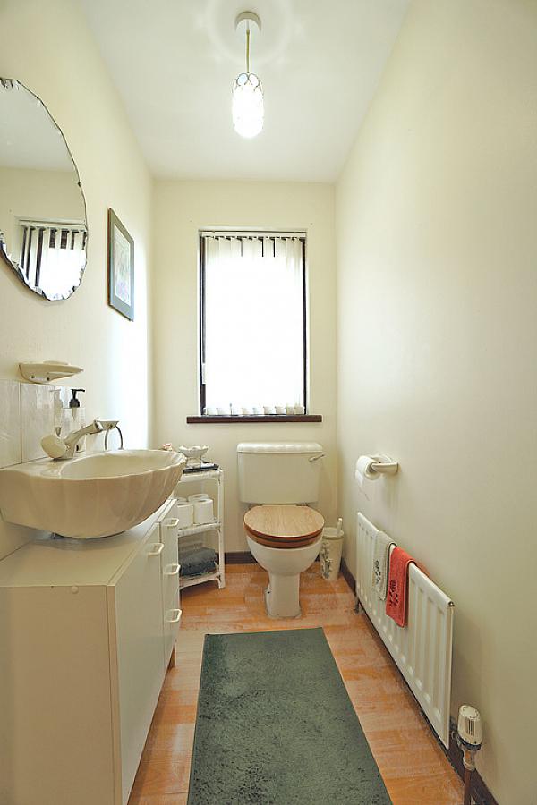 12 Old Manse Road