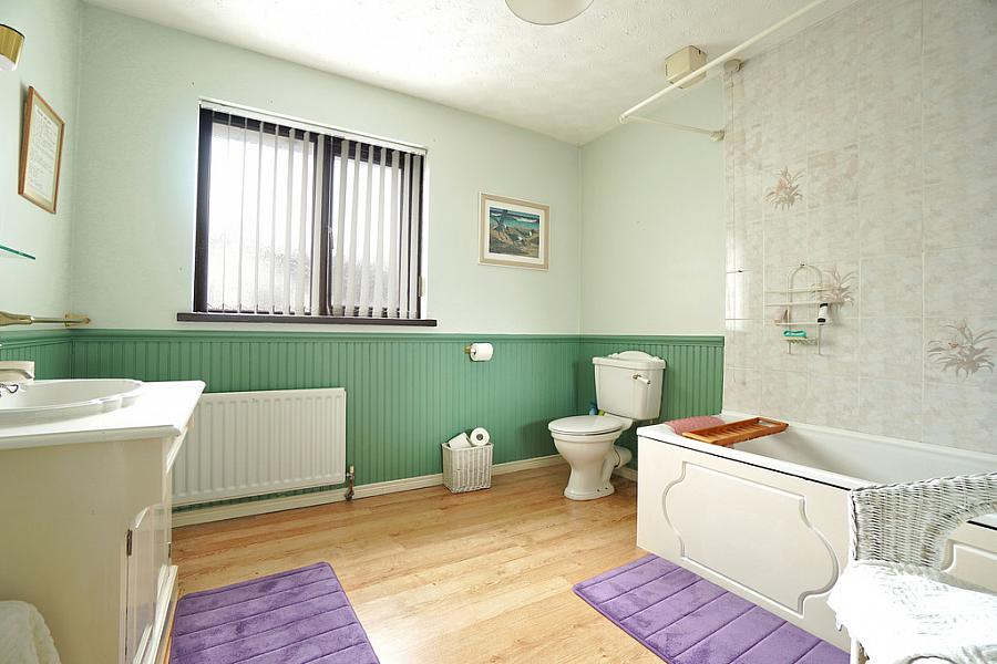 12 Old Manse Road 12 Old Manse Road