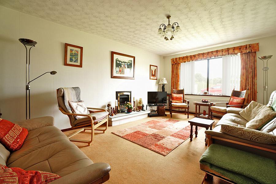 12 Old Manse Road