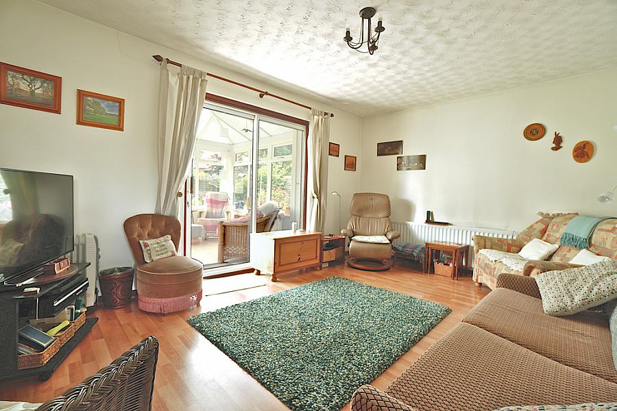 12 Old Manse Road