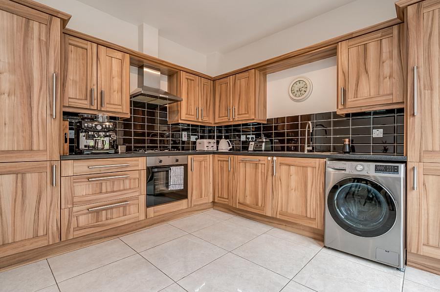 15 Blackrock Commons