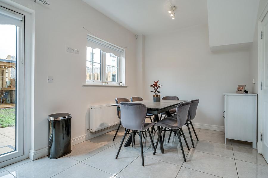 15 Blackrock Commons