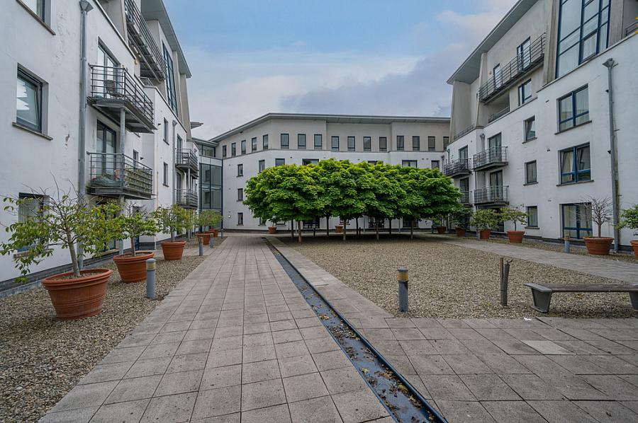 Apartment E3.3, Whitehall Square 181 Sandy Row