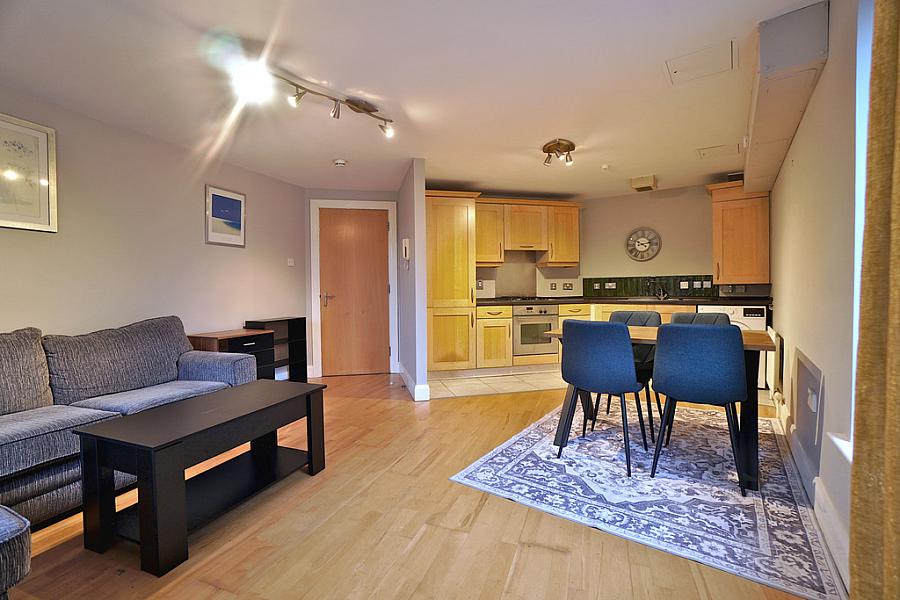 Apartment E3.3, Whitehall Square 181 Sandy Row