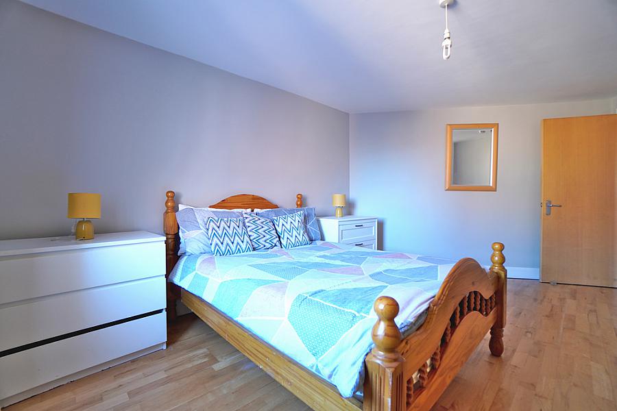 Apartment E3.3, Whitehall Square 181 Sandy Row