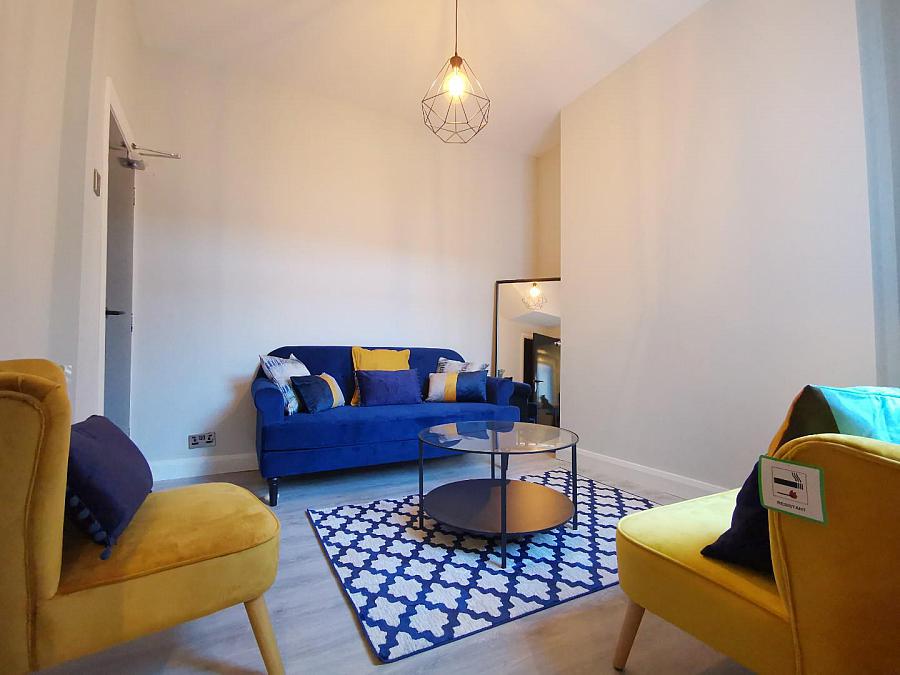 Room 4, 93 Bloomfield Avenue