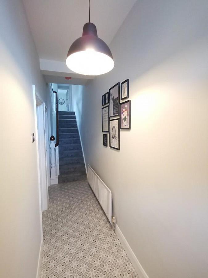 Room 4, 93 Bloomfield Avenue