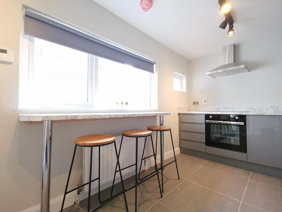 Room 4, 93 Bloomfield Avenue