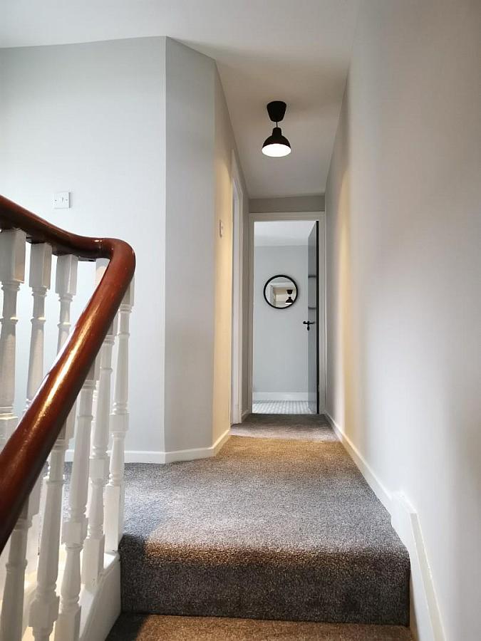 Room 4, 93 Bloomfield Avenue