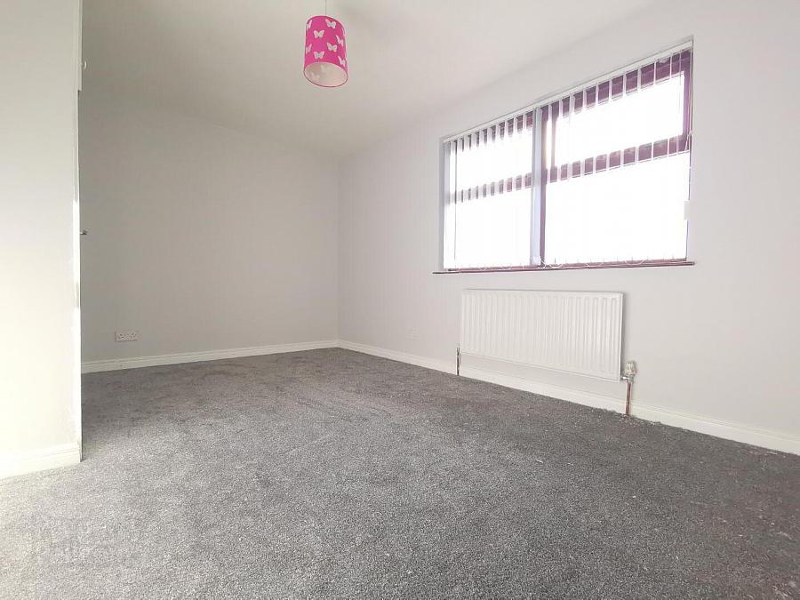 19 Hollybank Drive