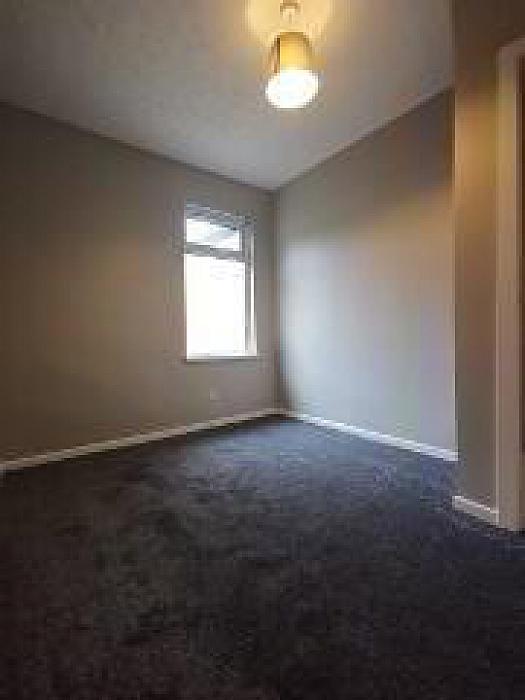 48 Isoline Street