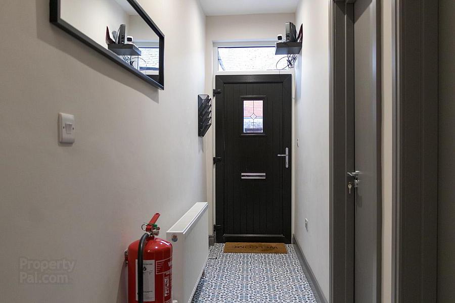 Rm 1, 42 Grace Avenue Rm 1, 42 Grace Avenue