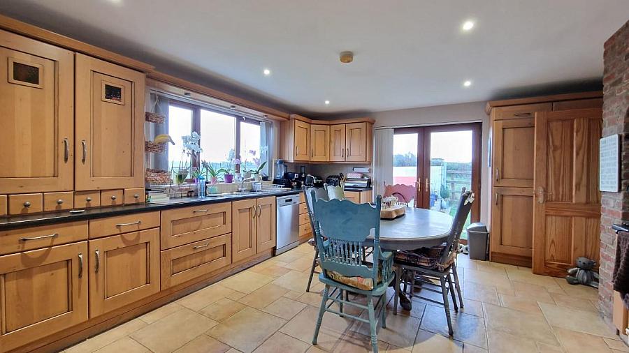 15 Ballysallagh Road